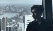 Sẵn chuyên môn ngành Khách sạn, cậu bạn này lao vào dọn WC khu cách ly sạch bong như mới