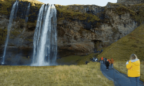 Chiêm ngưỡng thác nước đẹp như tiên cảnh nhưng cấm du khách đến vào mùa đông ở Iceland
