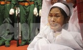 Nhói lòng cảnh thân nhân 22 chiến sĩ hy sinh ở Quảng Trị gọi tên con trong nước mắt