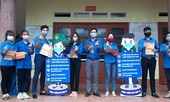 Băng rừng, lội suối hỗ trợ người dân khai báo y tế