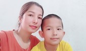 Học sinh lớp 3 đi trông em lấy tiền mua quà tặng khu cách ly: Con muốn làm việc tốt