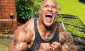 Muộn giờ làm mà cửa lại hỏng thì phải làm sao? The Rock có câu trả lời ngay đây!
