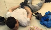 Thanh niên phá trần nhà, đu dây xuống trộm 120 triệu tại cửa hàng điện thoại