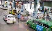 Chấn chỉnh tài xế taxi chê khách gần, làm giá ở sân bay Tân Sơn Nhất