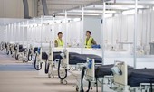 COVID-19: Mỹ vượt mốc 300.000 ca, Anh xây bệnh viện dã chiến trong 9 ngày