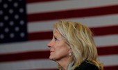 Vợ ứng viên Tổng thống Joe Biden: Từng làm bồi bàn, kết hôn lần đầu năm 19 tuổi