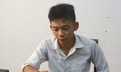 Con vác dao rượt đuổi cha rồi đánh công an bị thương