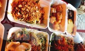 6 người nghi ngộ độc do ăn bánh tráng trộn trước cổng trường học