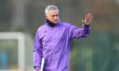 HLV Mourinho bị 'ném đá' vì tổ chức tập luyện giữa mùa dịch