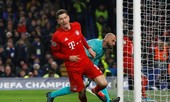 'Cân' cả đội hình Barcelona, Lewandowski vẫn bị chê tơi tả