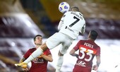 Bí mật về 'khinh công' siêu đẳng của Ronaldo trên sân bóng