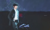 Chỉ có thể là V: Đẹp trai tới nỗi hàng loạt fansite idol khác không thể cầm lòng