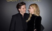 Hôn lễ của Brooklyn Beckham: Cha cô dâu lo chi phí, mẹ chú rể thiết kế váy cưới