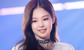 “Thánh tái chế” Jennie (BLACKPINK): Một sợi ruy băng gói quà biến thành đủ kiểu phụ kiện