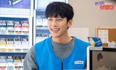 Ji Chang Wook làm nhân viên cửa hàng tiện lợi khiến fan lao tới quên cả giãn cách xã hội
