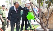 Thủ tướng Nguyễn Xuân Phúc kiểm tra công tác tại trường Đại học Nguyễn Huệ