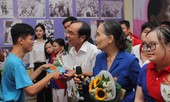 Thí sinh HHVN và các em học sinh rưng rưng tri ân thầy cô lớp học đặc biệt
