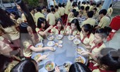 Thi THPT: Sĩ tử trường nội trú ở TPHCM được 'chăm tận răng'