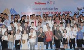 Báo Tiền Phong vinh danh và trao học bổng 'Nâng bước thủ khoa 2020'