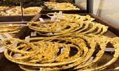 Giá vàng đột ngột lao dốc, USD tăng mạnh