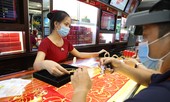 Giá vàng thế giới tăng phi mã, vàng trong nước chững lại