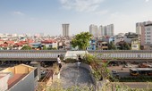 Độc đáo ngôi nhà với thiết kế 2 lớp mặt tiền chống khói bụi ở Hà Nội