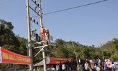 Gần 200 hộ dân xã vùng sâu ở Điện Biên có điện lưới quốc gia trước Tết Canh Tý