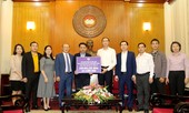 HLV Park Hang Seo và VFF ủng hộ đồng bào miền Trung