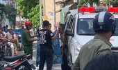 Bản tin 8H: Nam bảo vệ bất ngờ tưới xăng tự thiêu