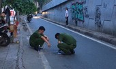 Bản tin 8H: Thanh niên cố thủ trong nhà ven đường, rồi tự đâm mình