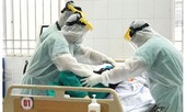 Một bệnh nhân dương tính virus SARS CoV -2 phải dùng máy thở