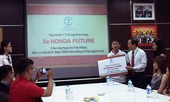 Tặng xe cho bác xe ôm không tham 200 triệu đồng của rơi