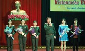 Học viên áo lính trổ tài ngoại ngữ