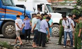Tài xế te tải bị đâm gục trong bãi xe