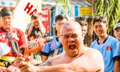 Xem bậc thầy kung-fu Việt Nam xác lập kỷ lục thế giới