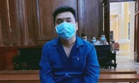Bị cáo Nguyễn Trần Hoàng Phong tại phiên tòa. Ảnh: Tân Châu