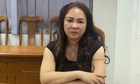 Bà Nguyễn Phương Hằng tại Cơ quan điều tra