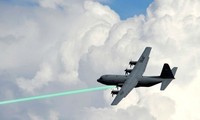 Mỹ phát triển vũ khí laser &apos;trị&apos; các đàn máy bay không người lái