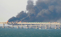 Cầu Kerch bị tấn công ngày 8/10. (Ảnh: Tass)