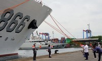 Tàu bệnh viện Peace Ark của Hải quân Trung Quốc thăm Indonesia. (Ảnh: Xinhua)