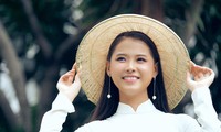 Mê mẩn ngắm cô gái có mặt &apos;đẹp như trăng rằm’ dự thi Hoa hậu Việt Nam 2020