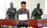 Bắt đối tượng người nước ngoài vận chuyển 2kg ma tuý vào Việt Nam