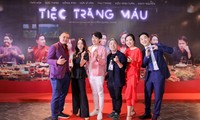 Đạo diễn Nguyễn Quang Dũng và dàn diễn viên
