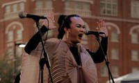Rời Vietnam Idol, Lê Khoa được giám khảo Huy Tuấn nâng đỡ