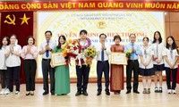Á quân Đường lên đỉnh Olympia năm 2022 nhận bằng khen của Chủ tịch TP Hà Nội