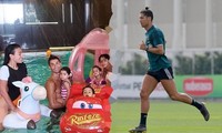Ronaldo thư giãn bên bạn gái và các con, chạy dũng mãnh như chiến binh