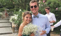 Clip cô gái bắt hoa cưới với biểu cảm hài hước gây sốt mạng xã hội 