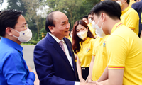 Chủ tịch nước Nguyễn Xuân Phúc gặp mặt gương mặt trẻ Việt Nam tiêu biểu, triển vọng 2021