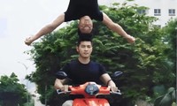 Clip Quốc Cơ - Quốc Nghiệp chồng đầu lái xe máy gây tranh cãi