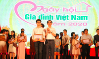 Niềm tin mãnh liệt của chàng trai khiếm thị Nguyễn Văn Hoàng